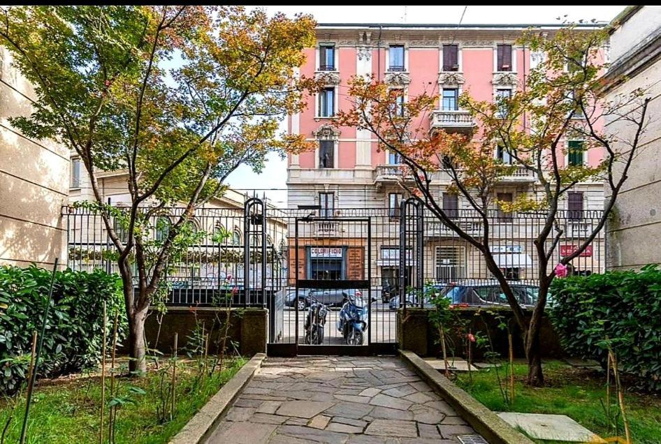 A Casa Di... Apartment มิลาน ภายนอก รูปภาพ